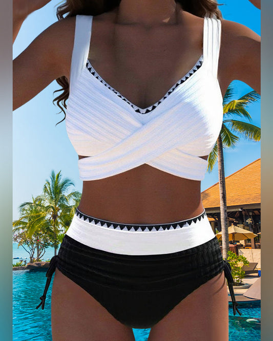 Mónica - Casual Bikini med Kontrastfarve