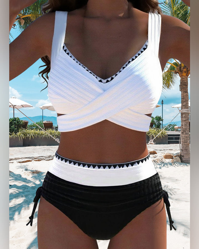 Mónica - Casual Bikini med Kontrastfarve