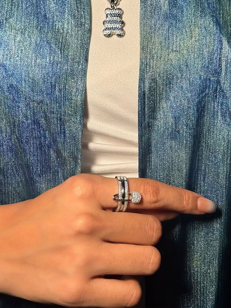 Mónicas ring