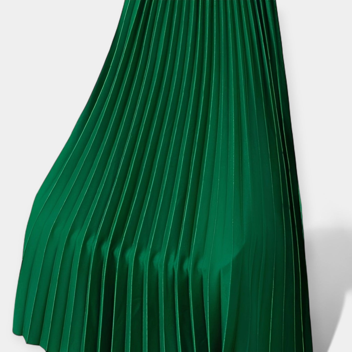 Sandra - Lang Plisseret Satinskirt