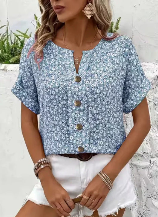 Let blomstret bluse